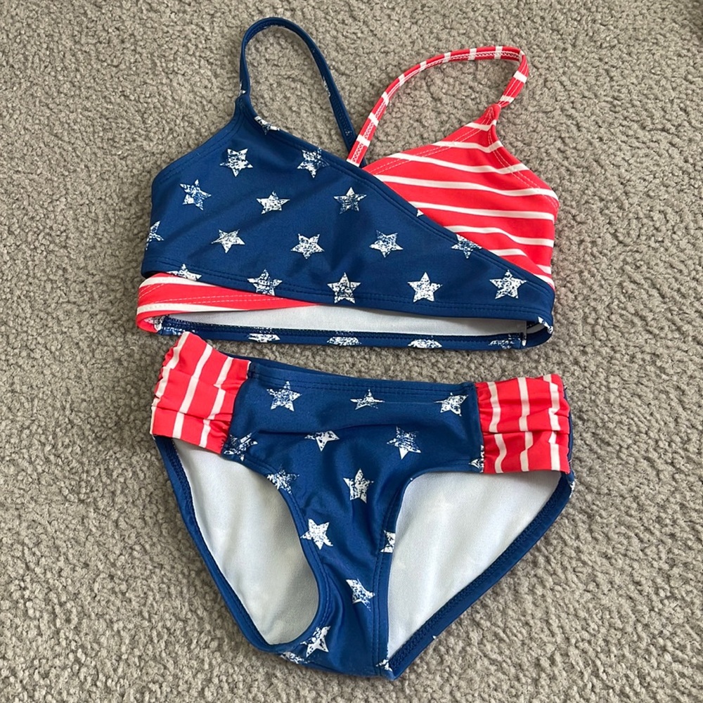 Perfect for 4th of July 2 piece bathing suit